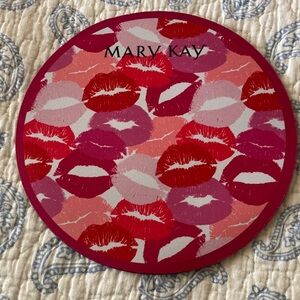 NEW Mary Kay Lips Round Mouse Pad
